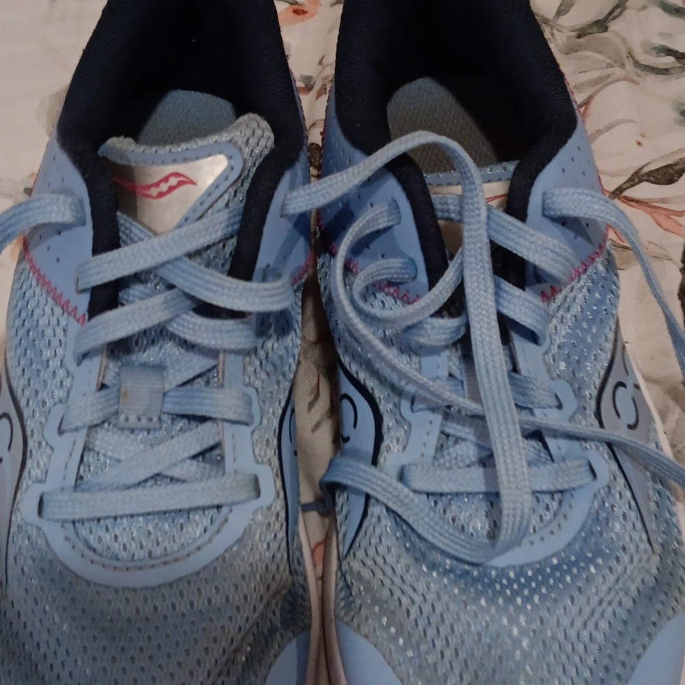 Saucony Girls Shoes - Picture 3 of 6